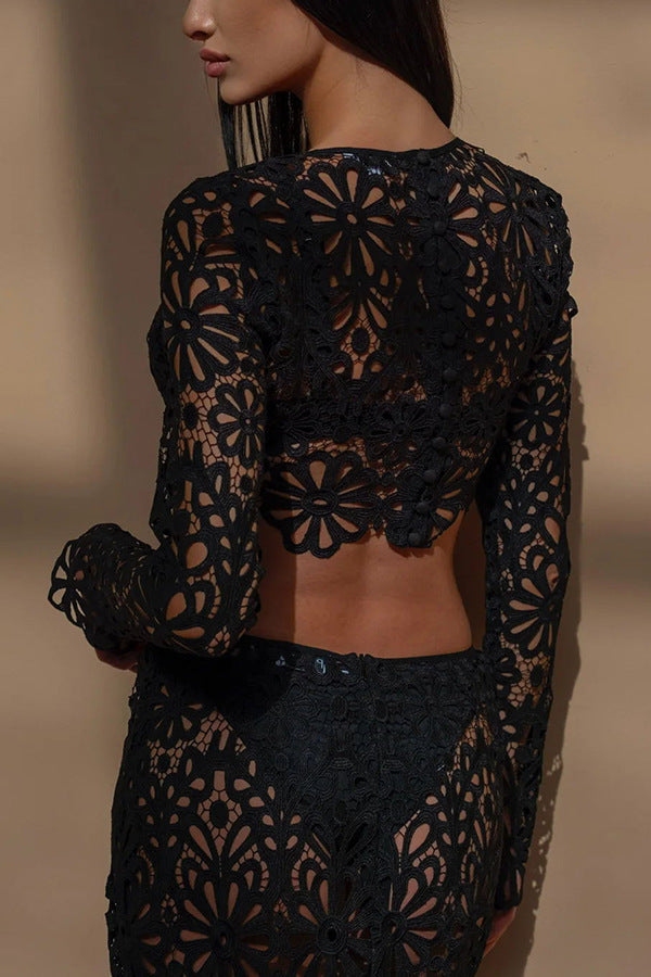 Elegante conjunto de dos piezas de encaje: falda larga floral transparente y top corto