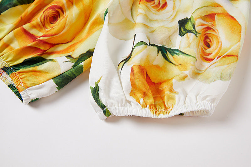 Conjunto floral de dos piezas con hombros descubiertos: un elegante conjunto de verano para mujer