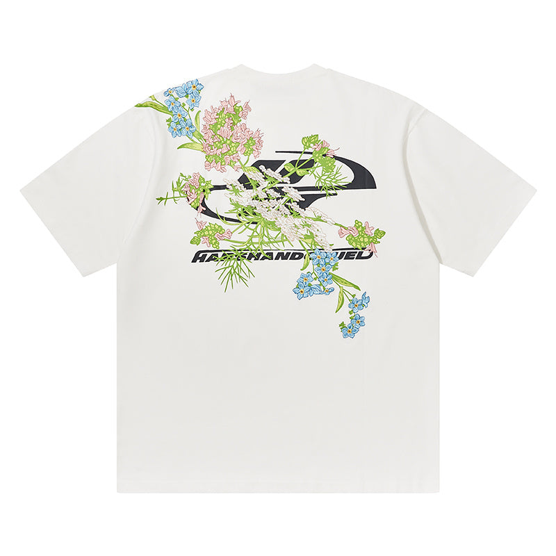 Casual embroidered t-shirt
Unique streetwear style