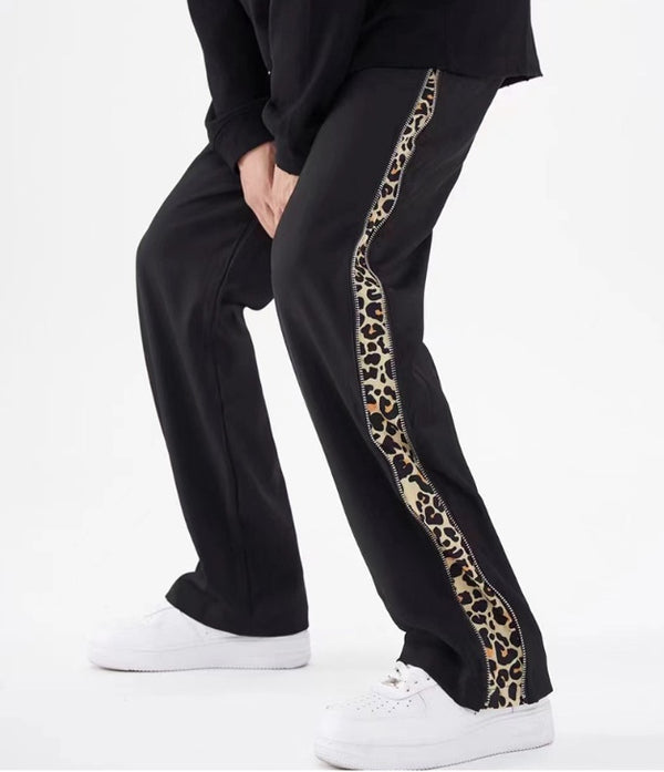 Men's black joggers
Leopard print pants for men
Trendy sweatpants
Men’s streetwear joggers
Hip-hop fashion pants
Stylish track pants