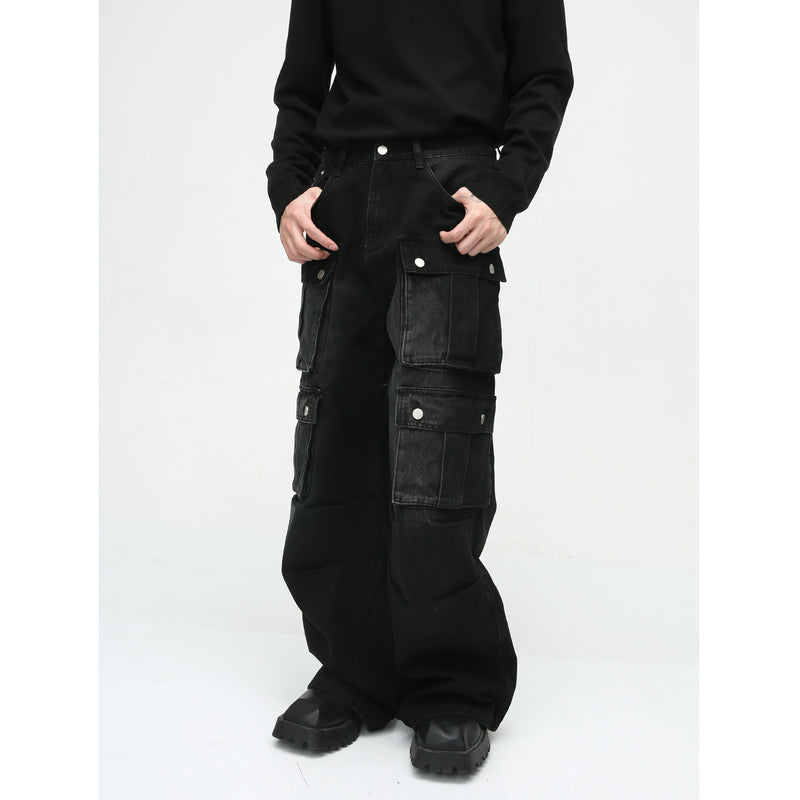 men's black cargo pants, wide-leg cargo pants, utility pants, high-waisted, multi-pocket, oversized, streetwear, cargo pants with pockets, relaxed fit, durable fabric, men’s pants, heavy-duty fabric, snap pockets, cargo pants for streetwear, functional design, trendy utility pants, black utility pants, men’s street style, relaxed oversized fit, versatile utility pants, basic tee styling, on-the-go wardrobe, modern utility fashion,