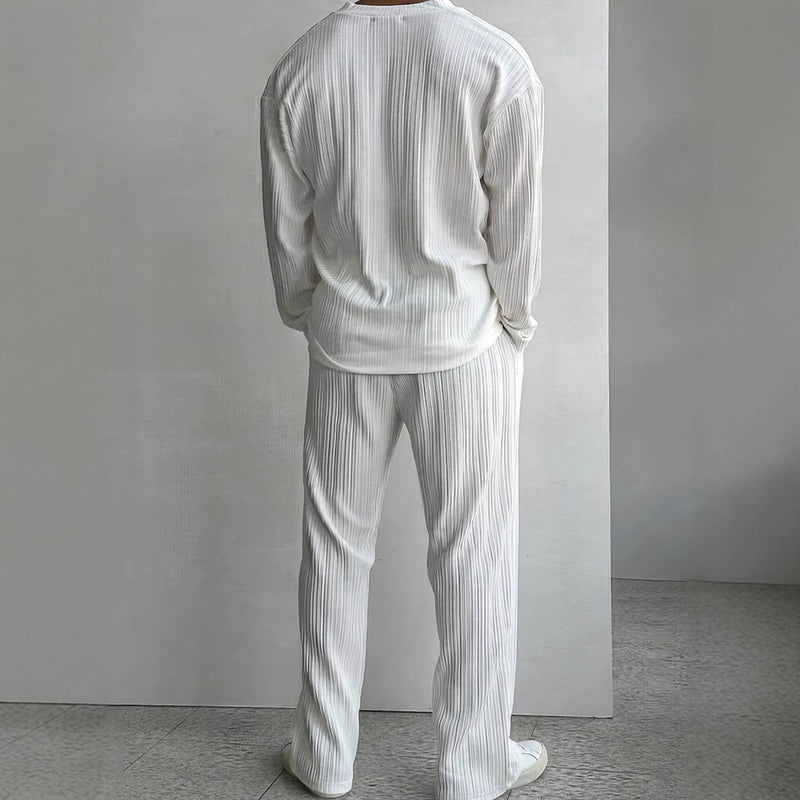 Men's lounge set
Pleated outfit for men
Relaxed fit clothing
Minimalist men's fashion
Luxury casual wear