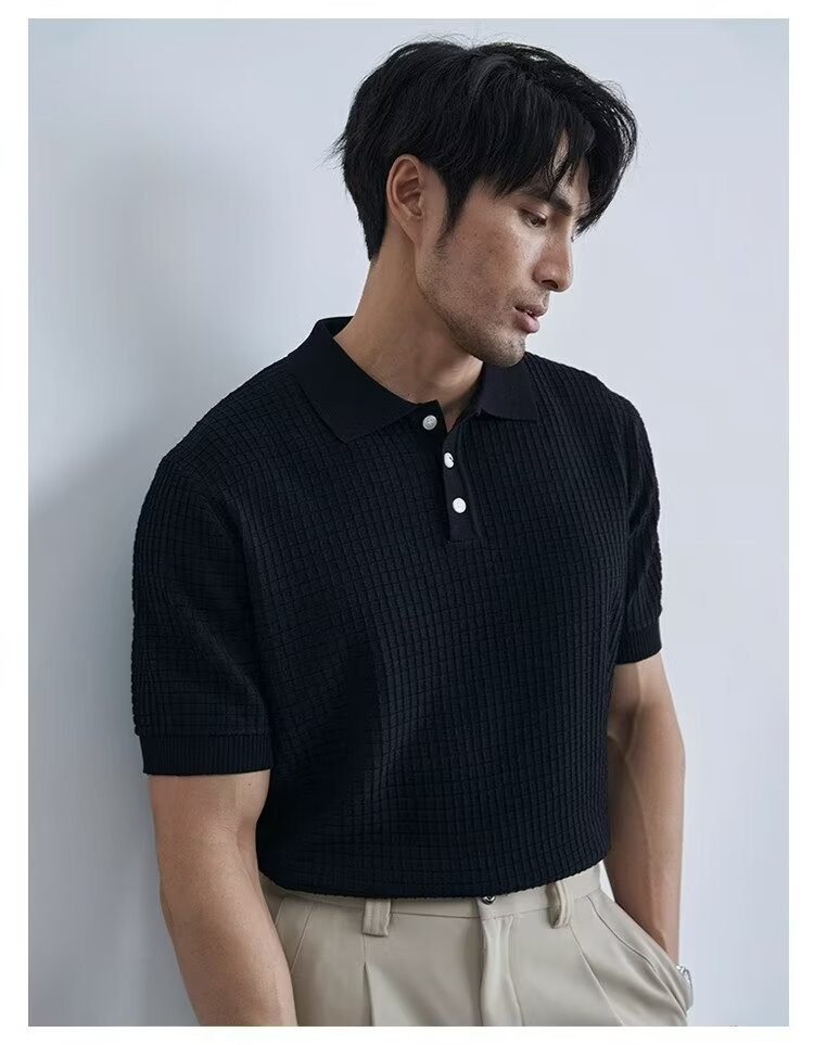 Old Money Knit Polo
White Knit Polo Shirt
Vintage Textured Polo
Classic Men's Polo Shirt
Luxury Minimalist Fashion
Preppy Summer Polo
Smart Casual Knitwear