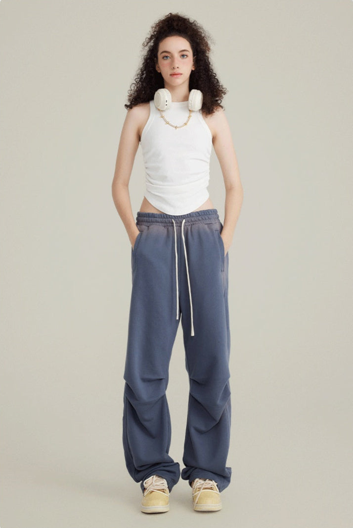 High-neck sleeveless top
Y2K fashion top
Ruched tank top
Vintage washed top
Trendy streetwear top
Minimalist aesthetic clothing
Casual chic sleeveless top