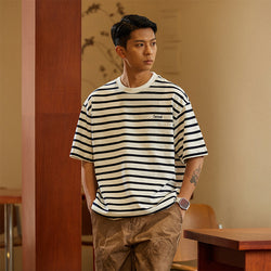 Men's striped T-shirt
Vintage loose-fit T-shirt
Oversized streetwear T-shirt
Retro casual T-shirt for men
Classic horizontal stripe tee