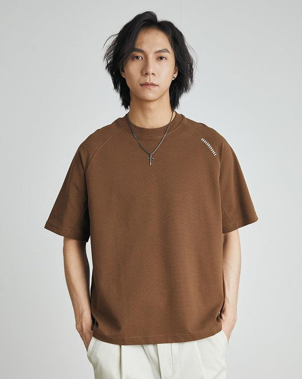 Embroidered oversized t-shirt
Men’s streetwear t-shirt
Casual fashion tee
Minimalist embroidered tee
Relaxed fit cotton t-shirt