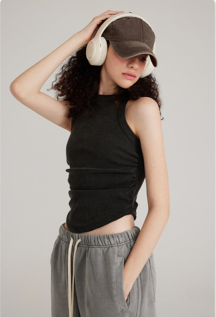 High-neck sleeveless top
Y2K fashion top
Ruched tank top
Vintage washed top
Trendy streetwear top
Minimalist aesthetic clothing
Casual chic sleeveless top