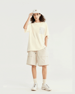 T-shirt minimaliste oversize – Streetwear tendance avec poche utilitaire