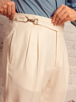 Men’s high-waisted trousers
Tailored dress pants for men
Classic formal trousers
Business casual men’s pants
Elegant men’s pleated trousers