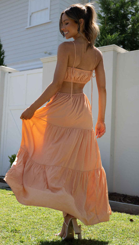 cut-out tiered maxi dress multi-color

sleeveless summer dress for vacation

lightweight spaghetti strap sundress

open waist casual maxi dress

colorful maxi dress with cut-out

maxi dresses for summer

cut-out maxi dress women

tiered beach dress

breathable vacation dress

casual maxi sundress
open waist tiered sundress

strappy holiday dress