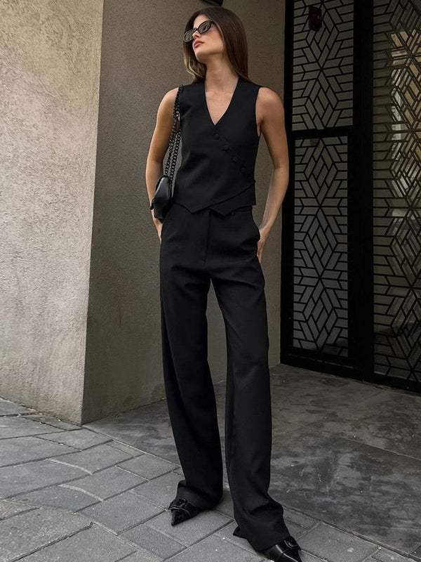 Women's Black Pantsuit

Sleeveless Suit for Women

Tailored Formalwear

Chic Co-ord Set

Modern Business Outfit

Fashionable Office Look

Trendy Formal Suit for Ladies

Minimalist Suit Set

Beige Summer Suit

Boss Babe Outfit