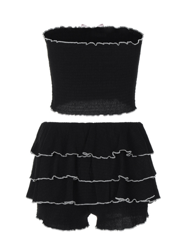 Conjunto elegante de dos piezas con volantes: top corto sin tirantes fruncido y pantalones cortos a capas 