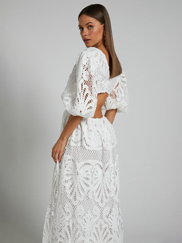 Elegante vestido largo de encaje con escote en V profundo para verano y bodas 